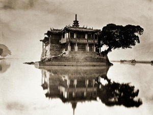 John Thomson - The Island Pagoda Foochow and the River Min, 1873