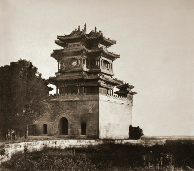 Felice Beato - Imperial summer palace before the Burning Yuen Ming Yuen, Pekin, 1860